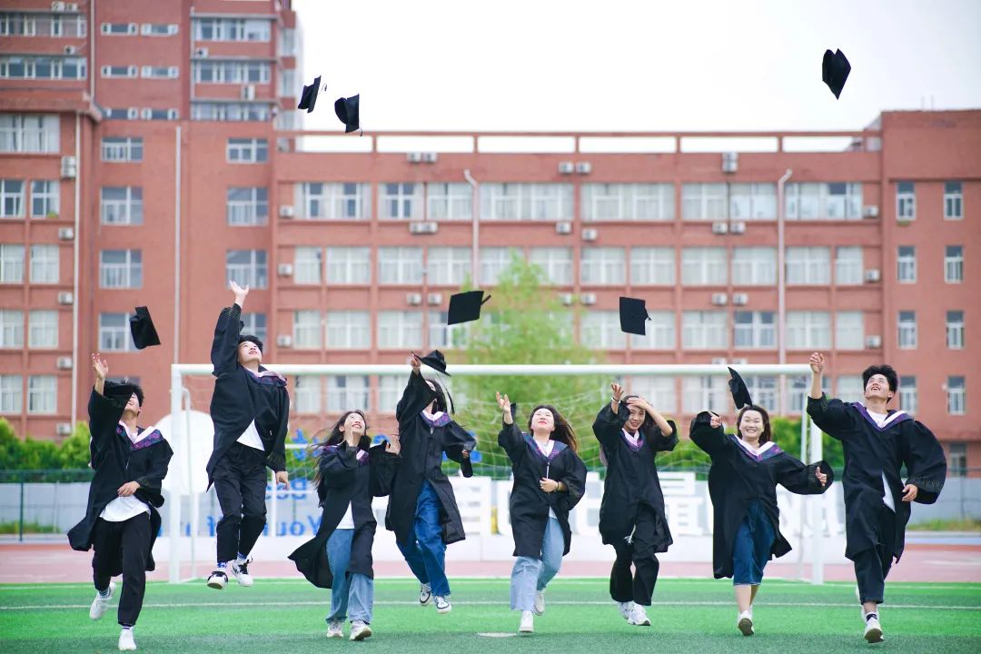 洛阳科技职业英皇娱乐场
洛阳科技职业英皇娱乐场